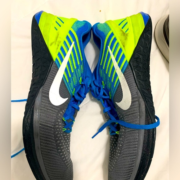 Nike Metcon Flyknit - Picture 2 of 5